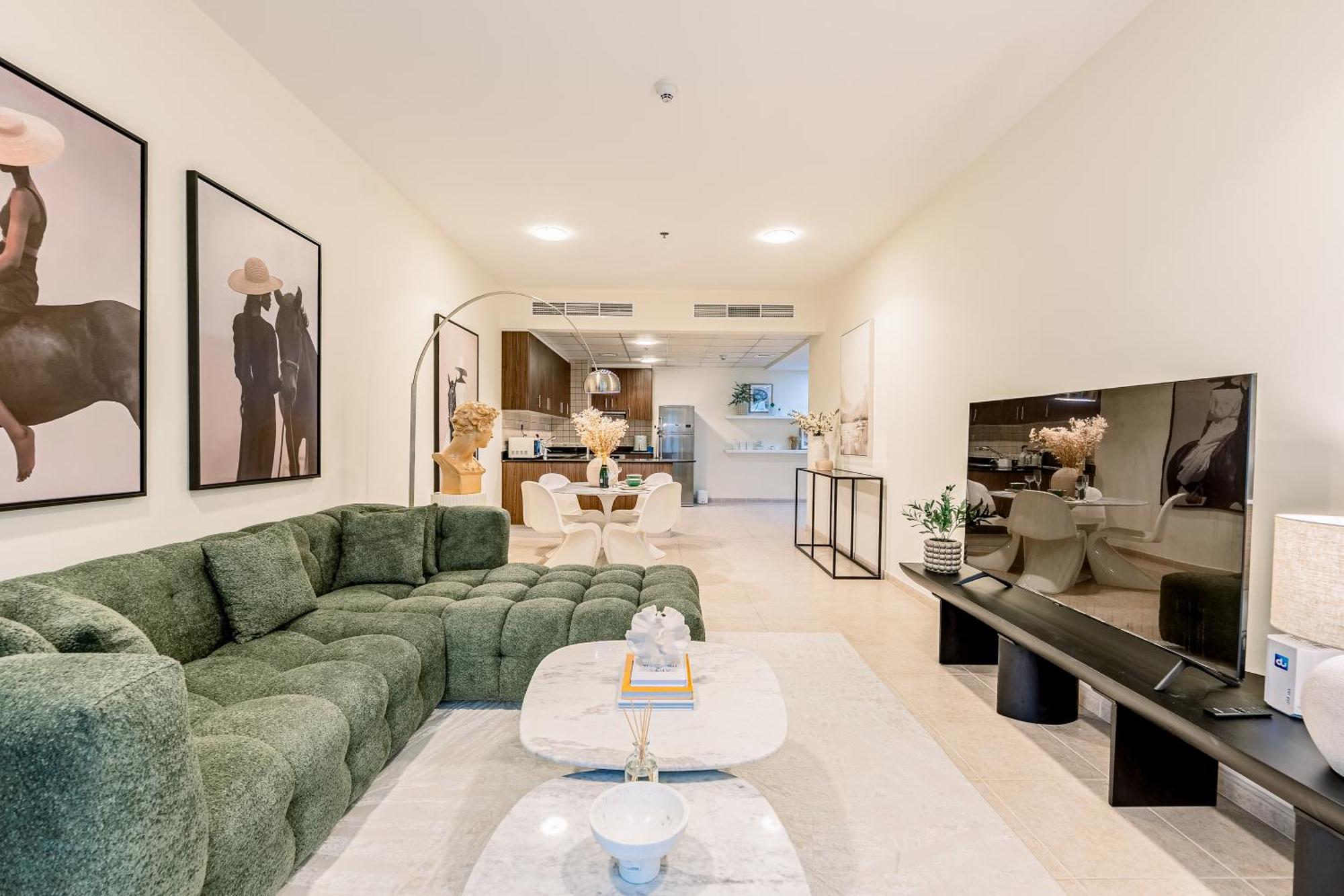 Апартаменты Fabulous 1br In Marina Near With Sea Views