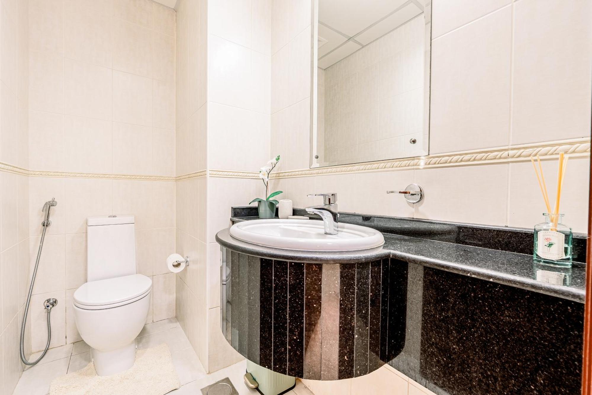 Fabulous 1br In Marina Near With Sea Views Дубай